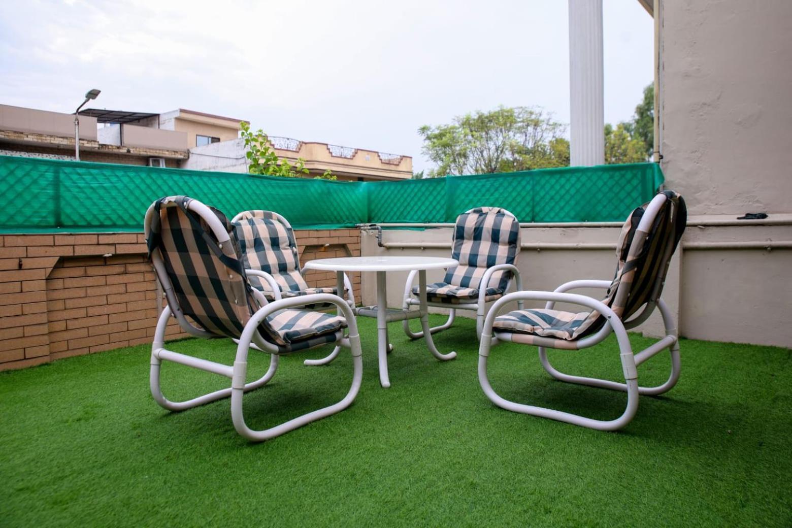 Elite Elegance Inn Isb Исламабад Экстерьер фото