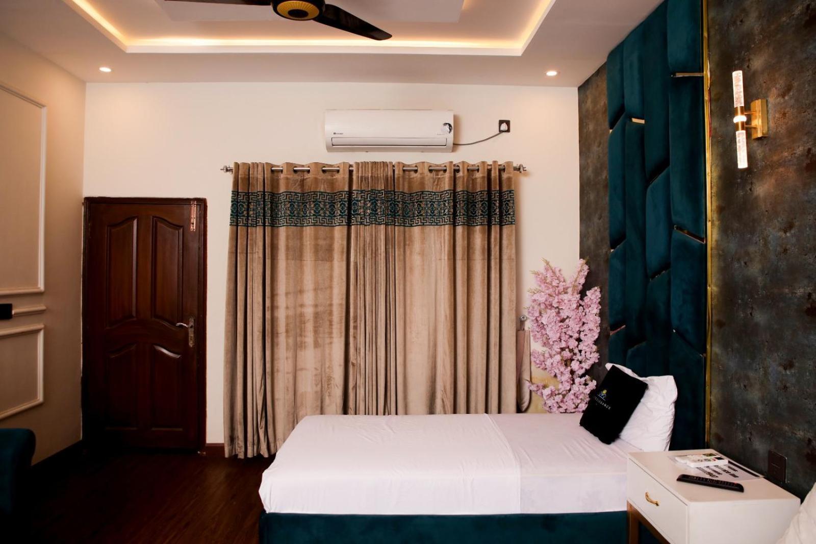 Elite Elegance Inn Isb Исламабад Экстерьер фото